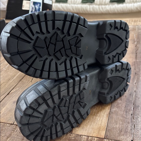 Current Mood Matte Buckke Strap Chunky Combat Boots - NIB - Picture 5 of 10